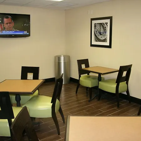 Hampton Inn Olive Branch-3